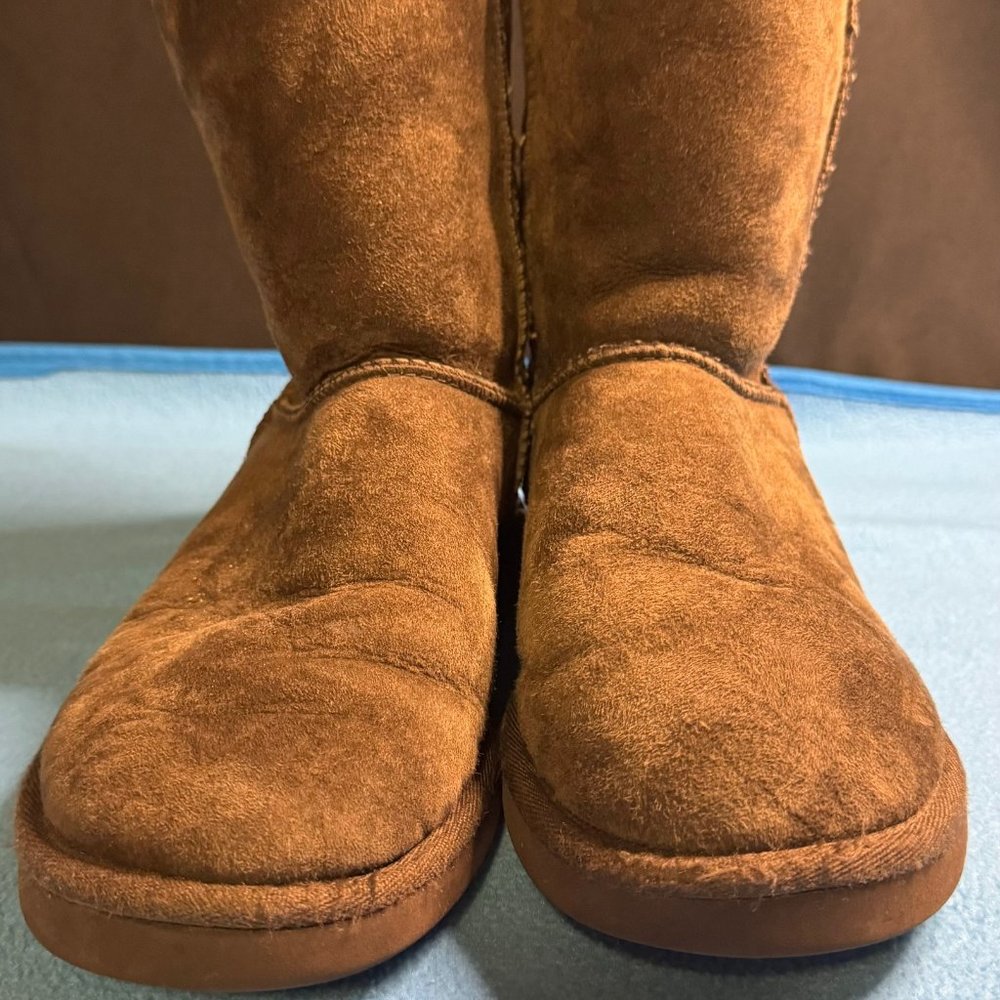 Womens Classic Size 7 UGG Classic Short Boots